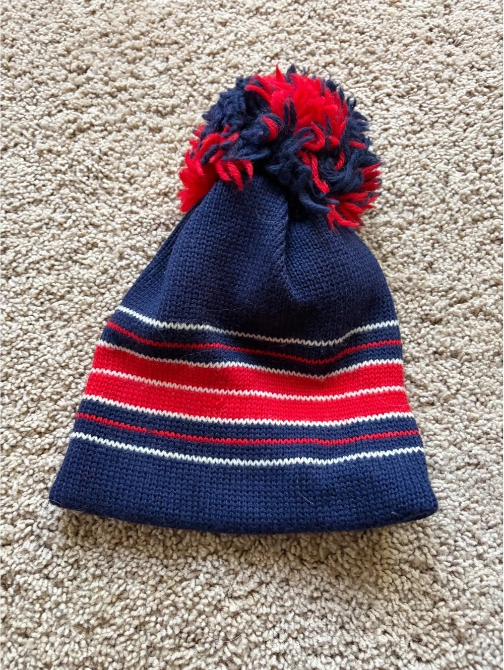 vintage 1970/80s Smiley Brand wool ski beanie classic navy blue red striped pom